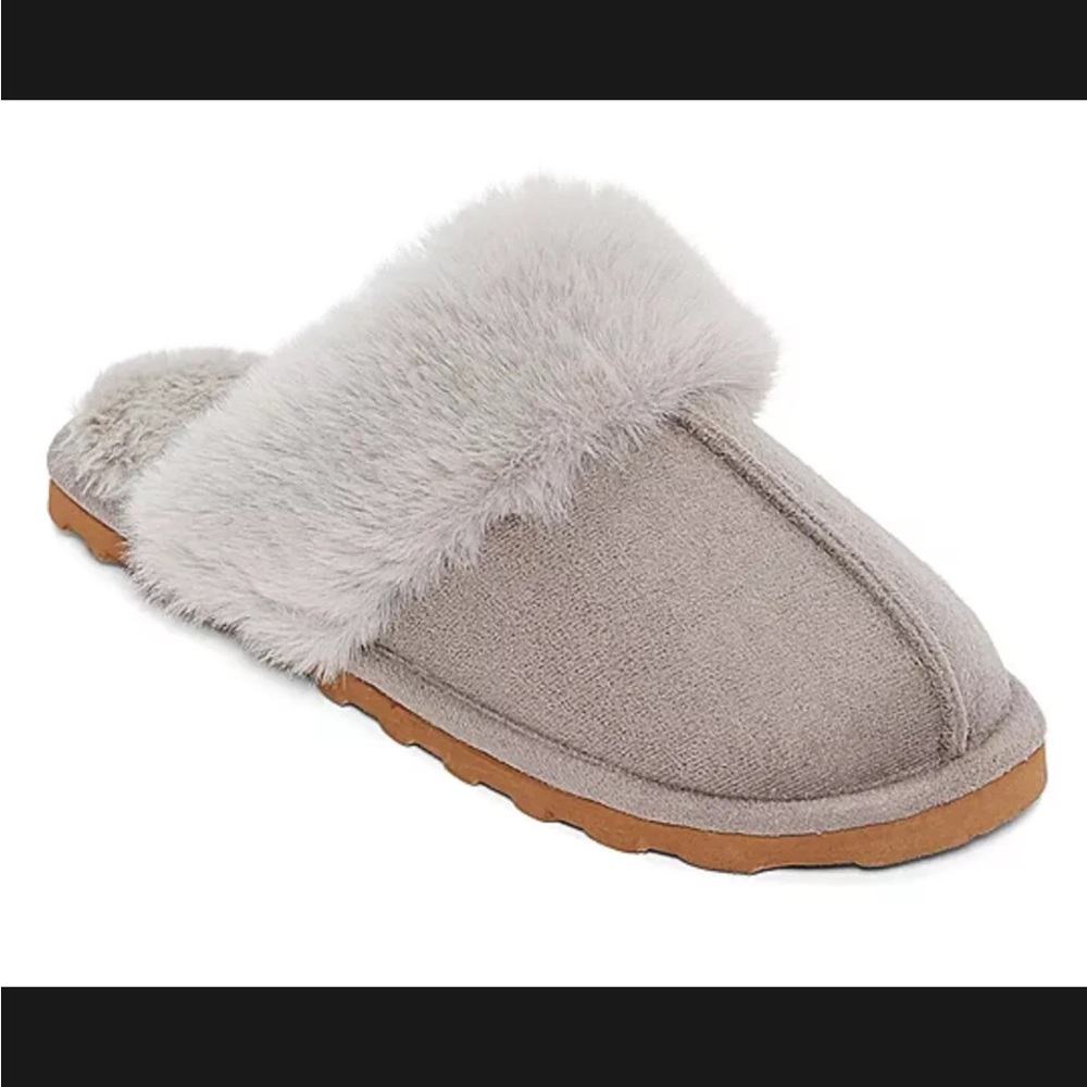 Super Soft Arizona Becca Faux Fur Gray Slippers Size 5/6 (Small)